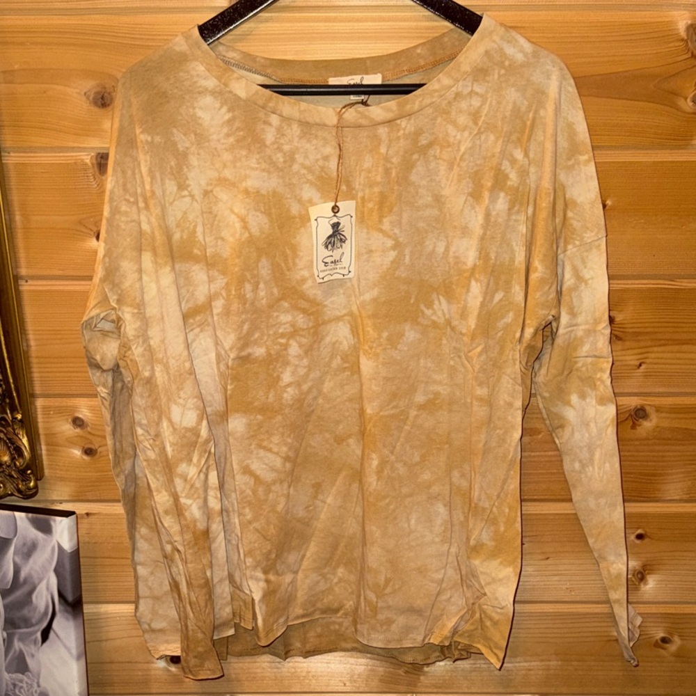 Easel Tie-Dye Long Sleeve Top